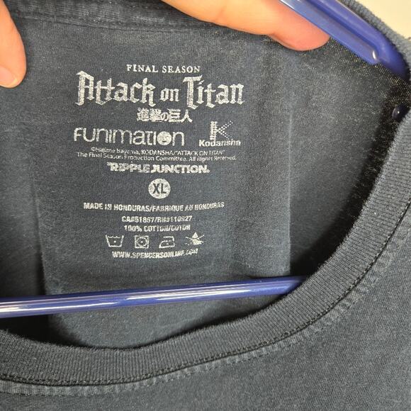 ATTACK ON TITAN Black and Green Graphic Shirt Sleeve T-shirt Size XL - Picture 7 of 7